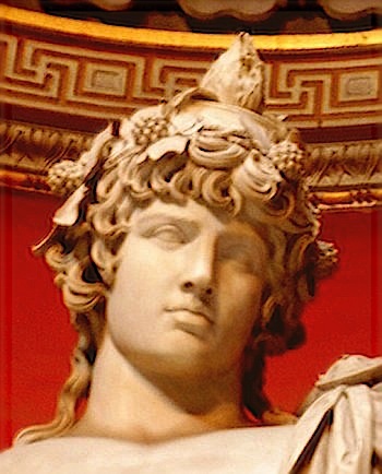 Antinous_colossal_Vatican_detail